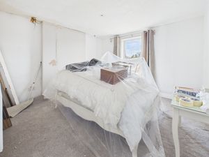 Bedroom- click for photo gallery
